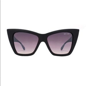 QUAYxSHAY Vesper Sunnies